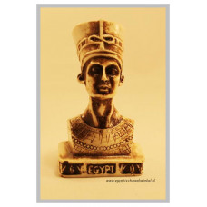Nefertiti beeldje