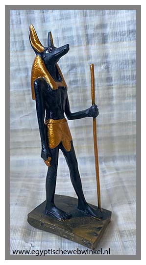 God Anubis beeld