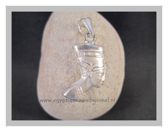 Nefertiti silver pendant