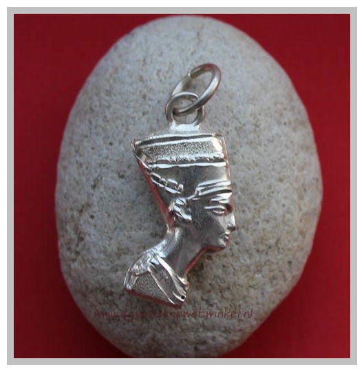 Nefertiti silver pendant